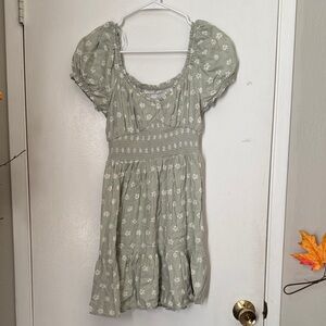 Sage Green Floral Daisy Puff Sleeve Dress